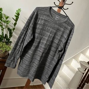 Gap men’s softspun long-sleeve tee | NWT